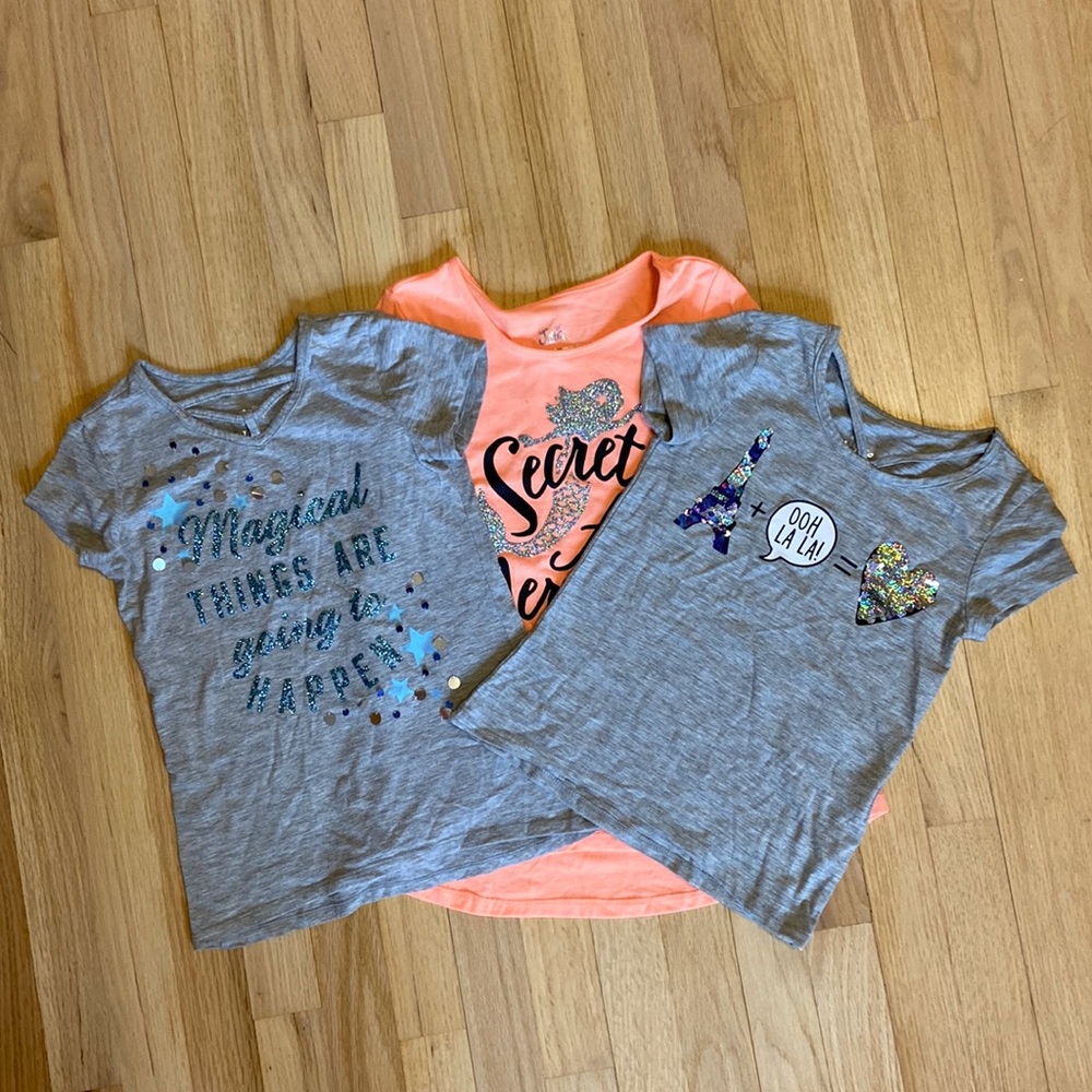 Girls size 6/7 bundle of 3 Justice shirts, short sleeve
